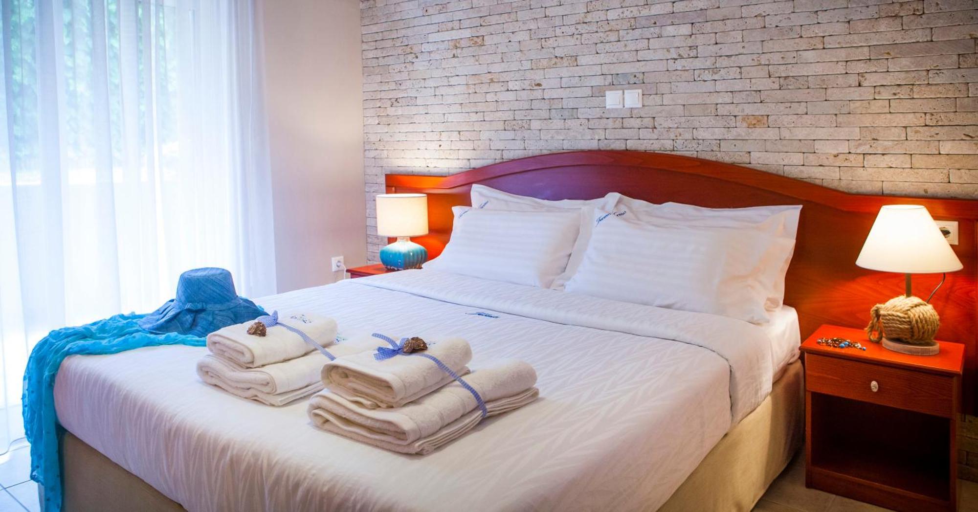 Villa Teresa Luxury Suites Λιμένας Δωμάτιο φωτογραφία